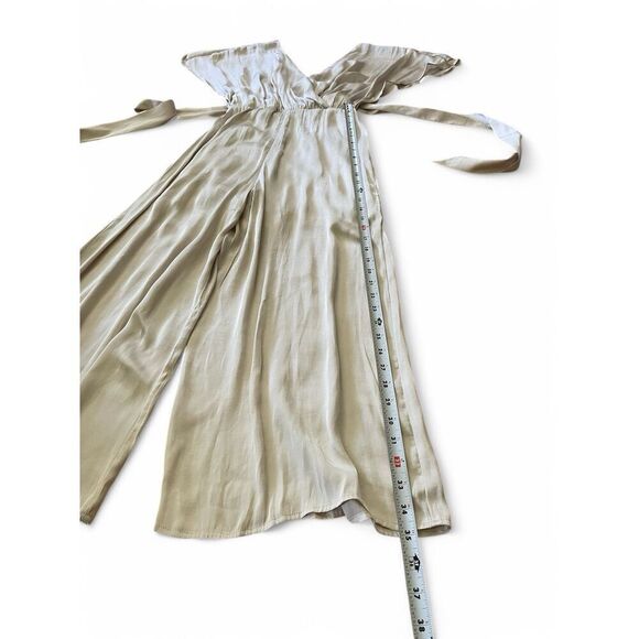 NWOT EXPRESS Women’sSatin Flutter Sleeve Culotte Jumpsuit Champagne Color Sz XXS - Picture 4 of 9